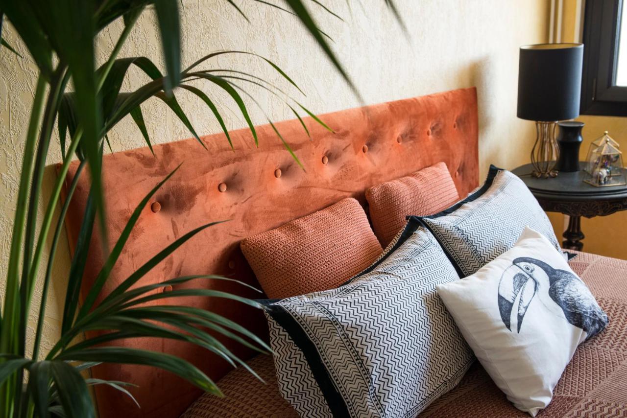 Chambre Avec Vue Domessin エクステリア 写真
